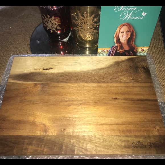 **SOLD**Pioneer Woman wooden cutting boards - Picture 2 of 2